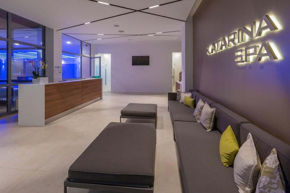 Hotel Katarina Selce Bagian luar foto